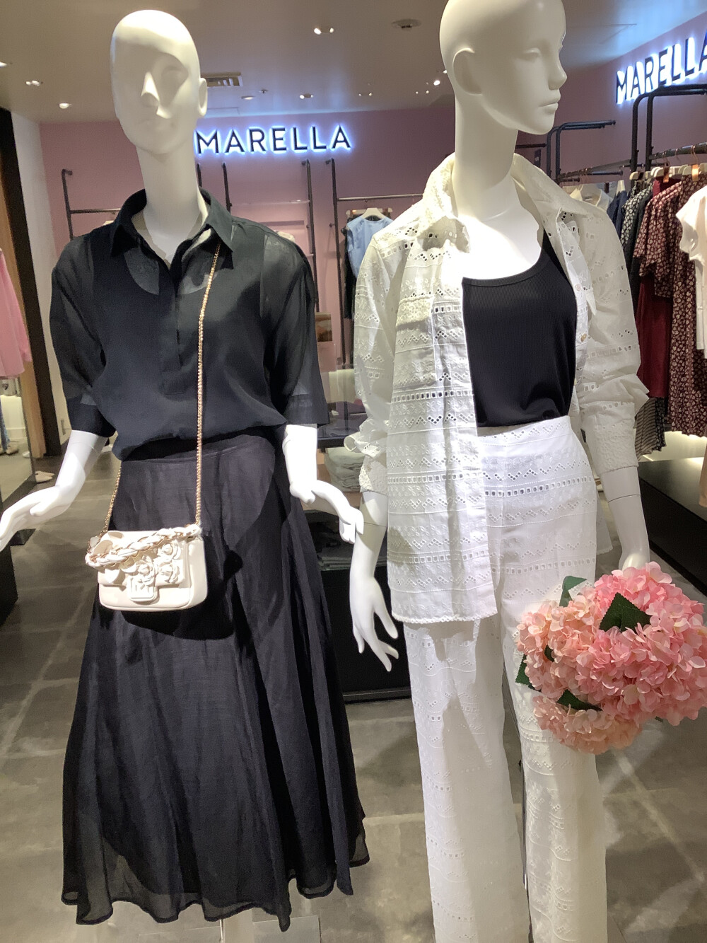 サマーブラック🖤&ホワイト🤍コーデ