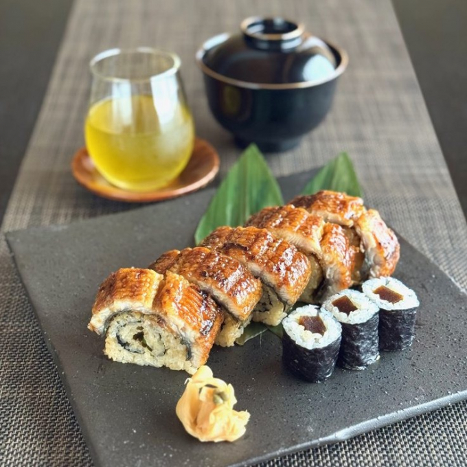 ７月のおすすめ　【 鰻の棒すし 】