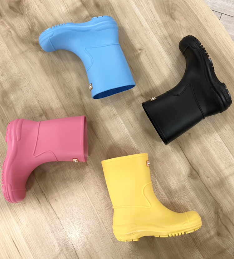 もうすぐ出番‼️梅雨☔️にかかせないレインブーツ