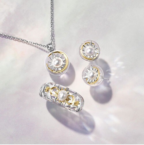 【STAR JEWELRY】不動の人気を誇る「アクリルジュエリー」