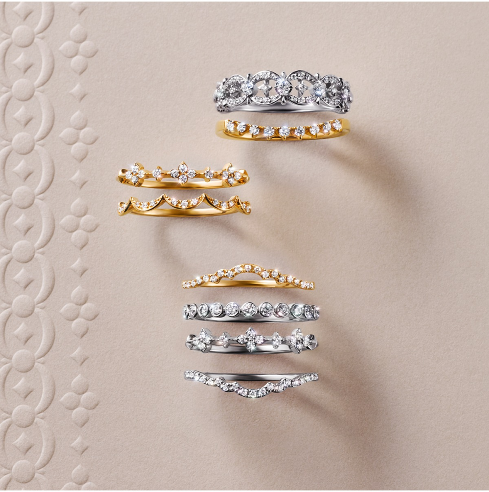 【STAR JEWELRY】お好みのリングを重ねて楽しむ手元コーディネイト
