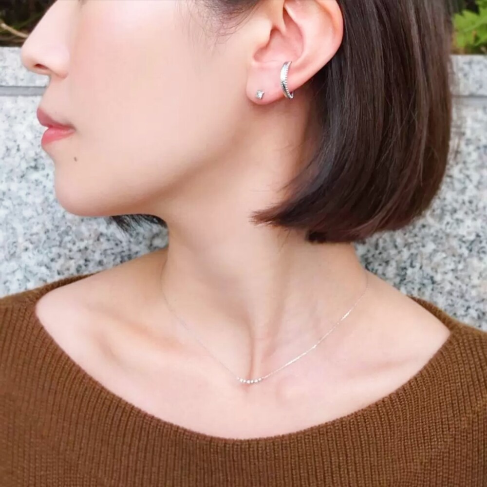 洗練されたクールな印象に♪目を引くイヤーカフ★