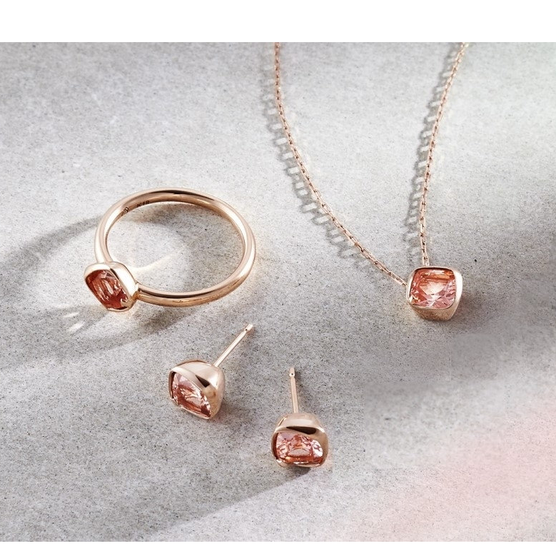 4月のお誕生石【モルガナイト】