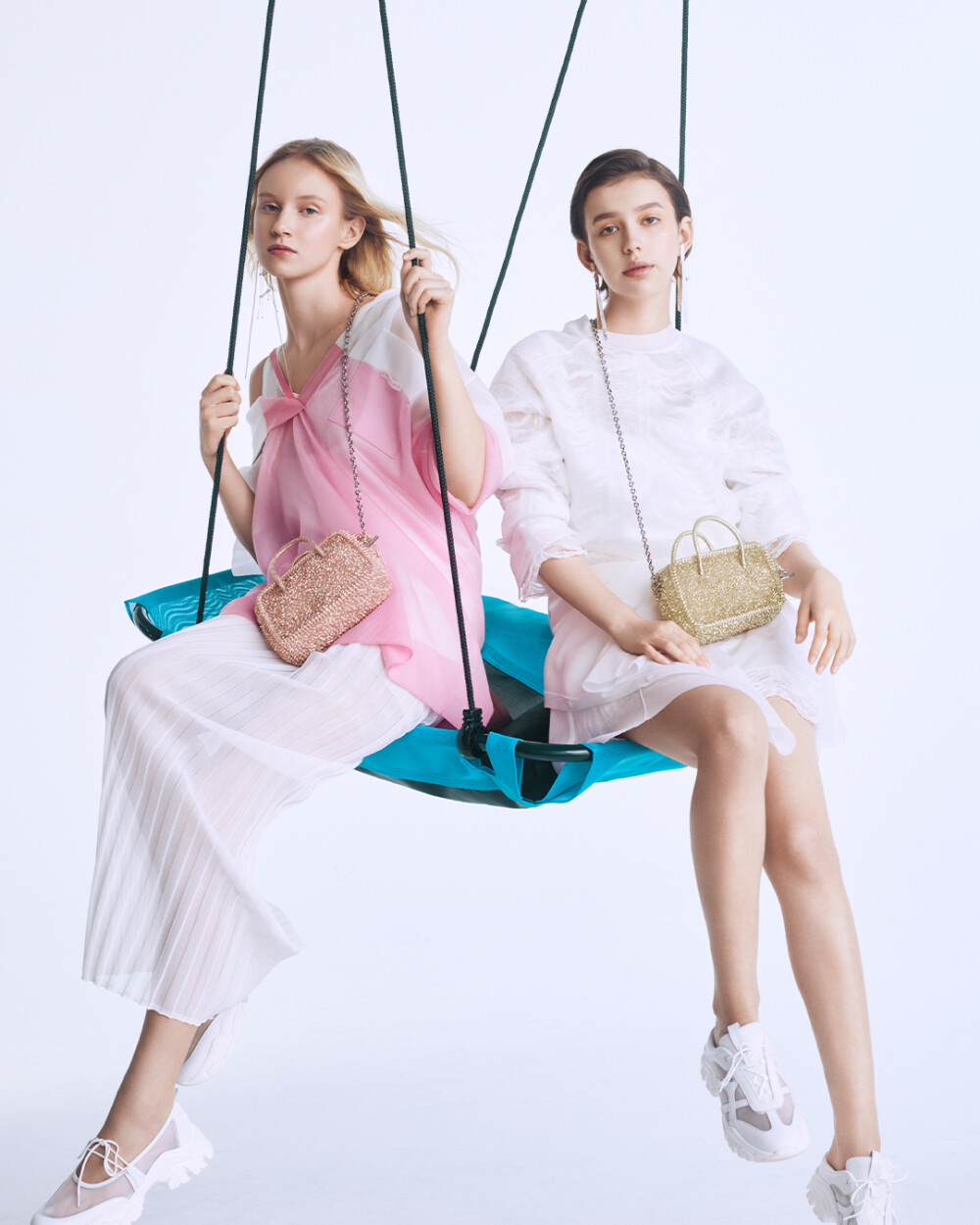 【アンテプリマ/ワイヤーバッグ】人気のボストンバッグから新型発売