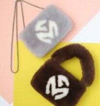 上質なムートンを使用した、フランクミュラー　フューチャーフォーム　プティサック