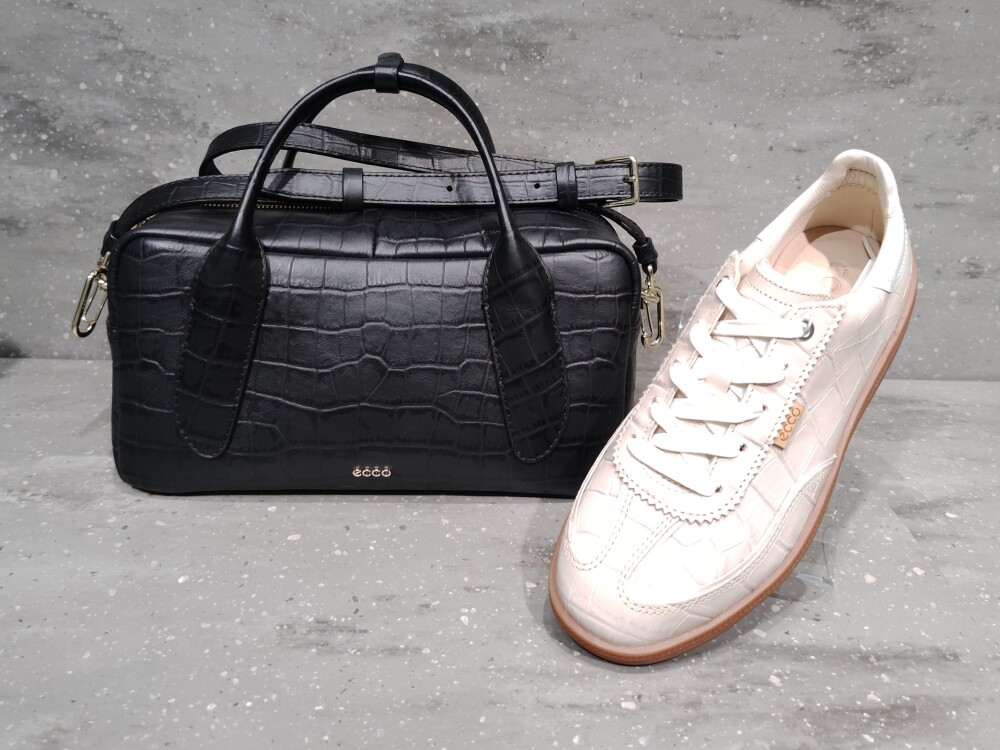 🌟 ECCO オシャレなスニーカー 🌟