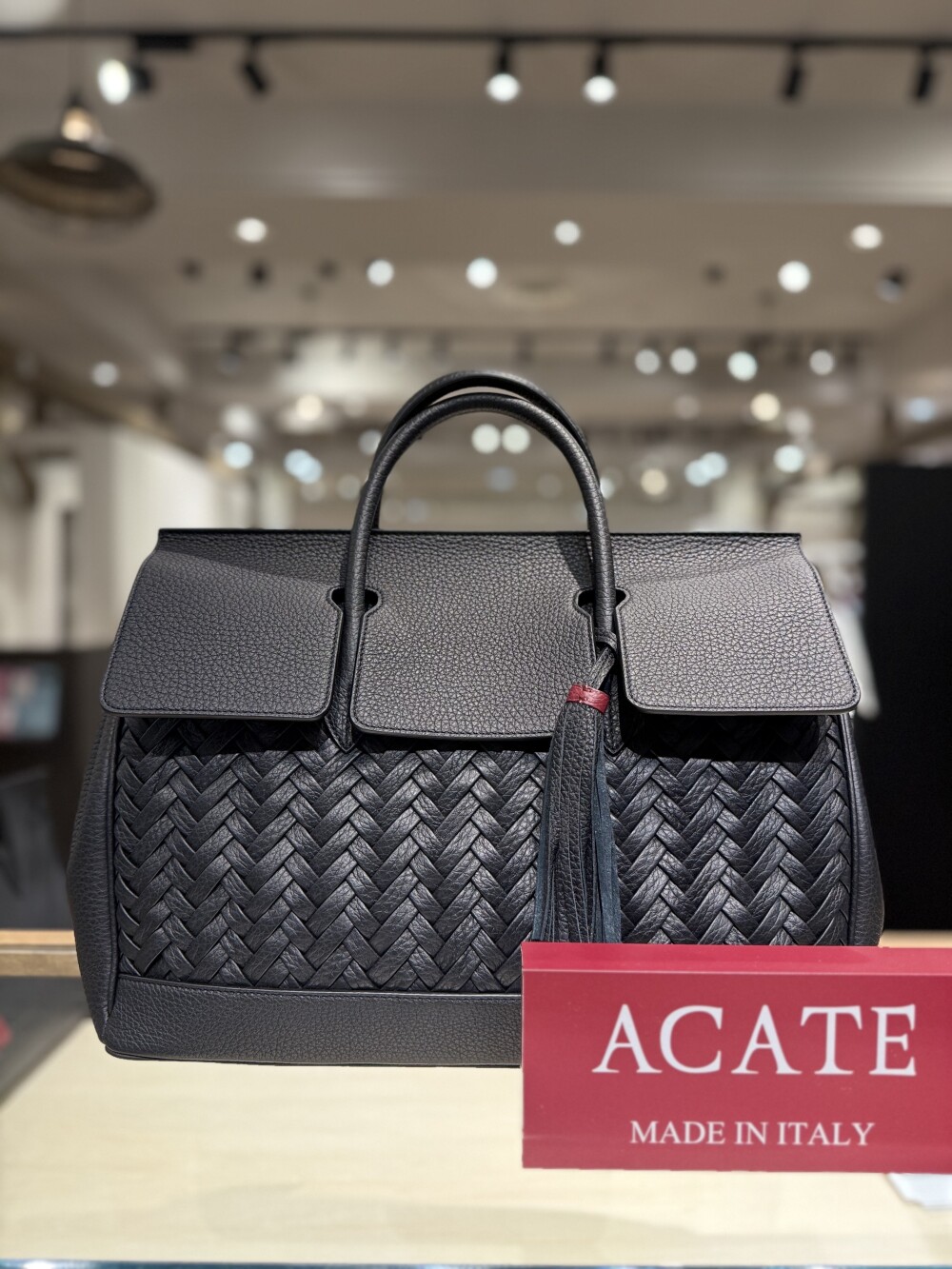 イタリアの名門ファクトリーが手がけるバッグ【ACATE】