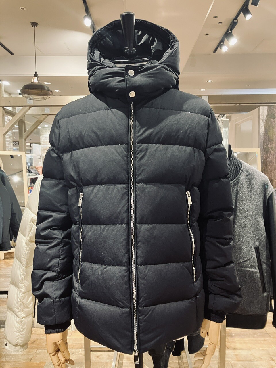 【TATRAS】普段使いからお仕事まで⭐️シーンを選ばない万能ダウンジャケット