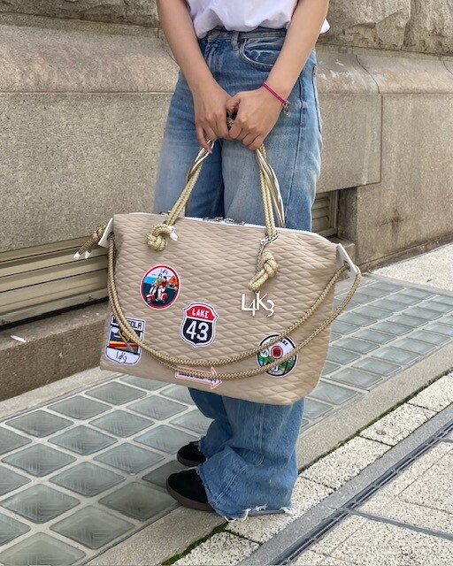 視線を集める！新作BAG入荷