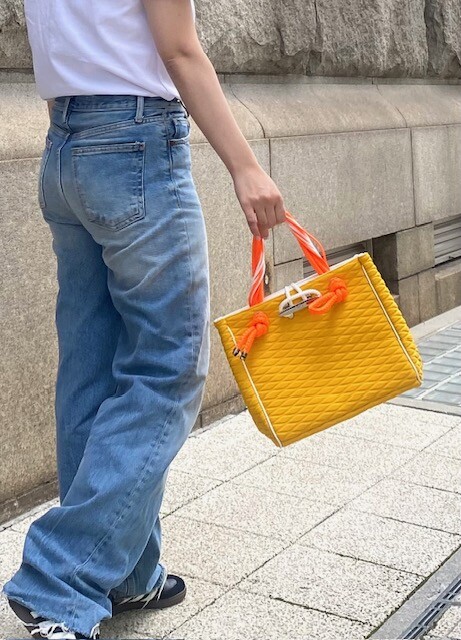 ビタミンカラーの最旬バッグ