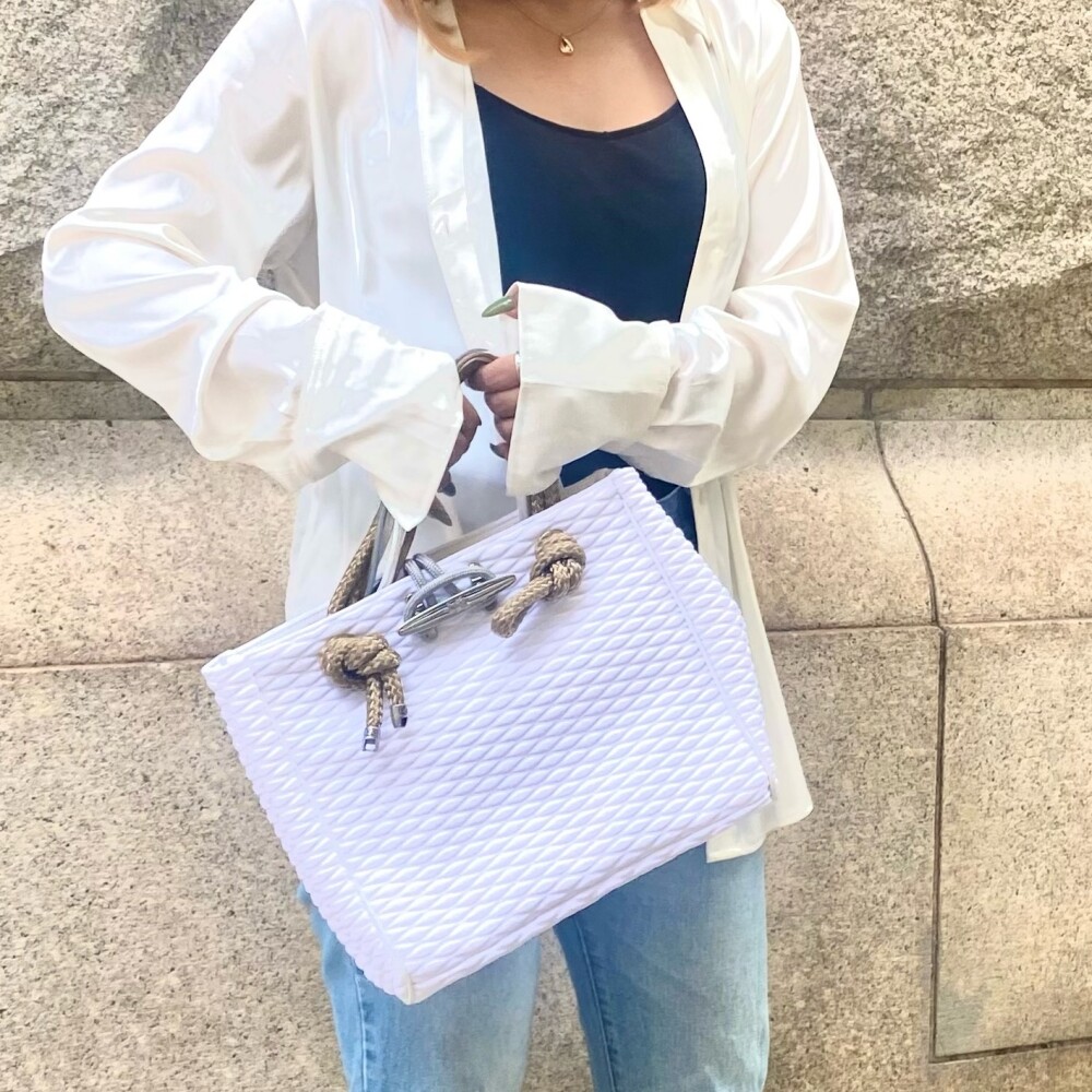 シンプルなのに、目を惹くBAG！！