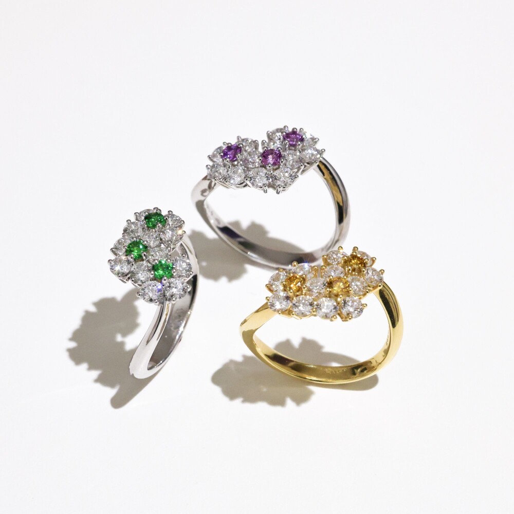 可憐に咲く「小花」ジュエリー