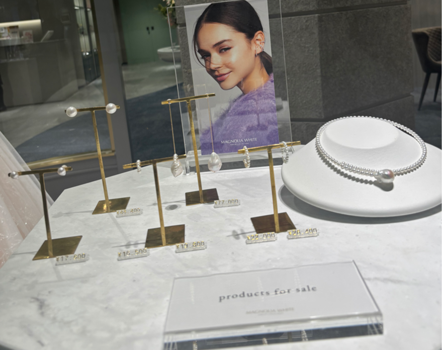 MAGNORIA WHITE JEWELRY 