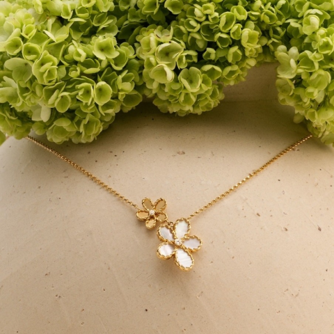 春に映える「Jasmine」コレクション | ロベルト・コイン | 大丸神戸店