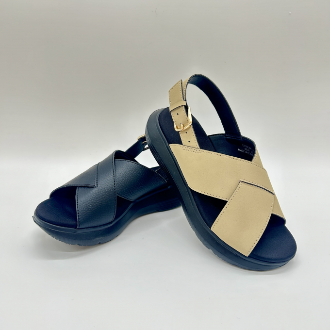 アシックスウォーキングから新登場✨