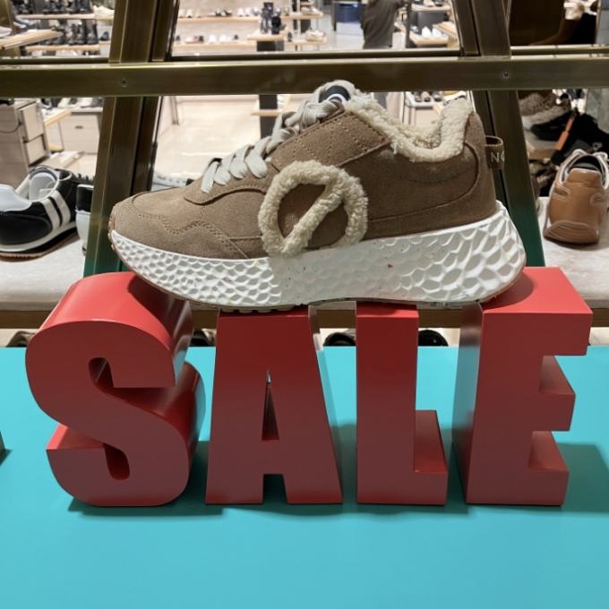 スニーカーだけど暖かい🎵