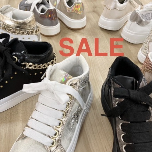 SALE✨キラキラ✨スニーカー大集合