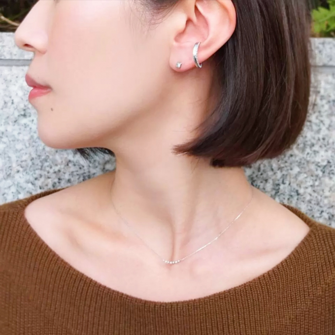 洗練されたクールな印象に♪目を引くイヤーカフ★