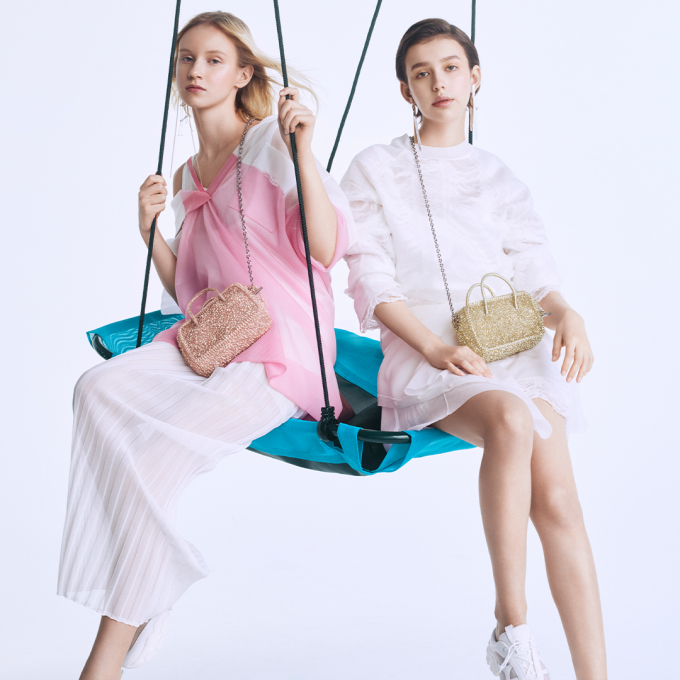 【アンテプリマ/ワイヤーバッグ】人気のボストンバッグから新型発売