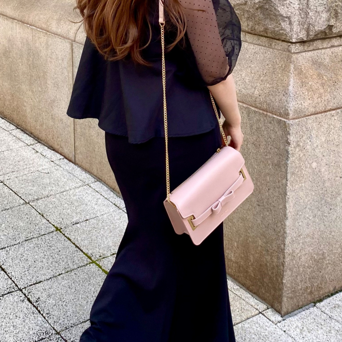 エレガントなリボンモチーフバッグ🎀