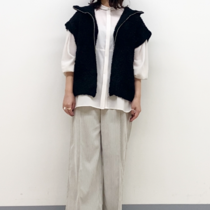 大人気のニットジレです🧶🩶