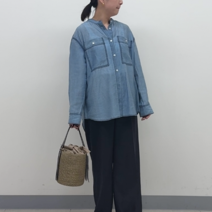 羽織りでも使えるデニムシャツです🌱✨