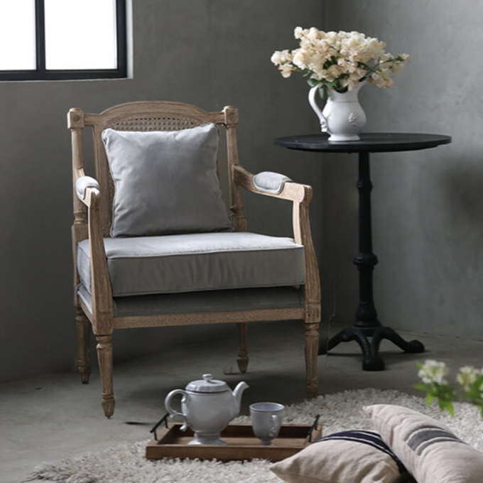 小さなスペースに、クラシカルな彩りを。Mirageシリーズ家具の魅力