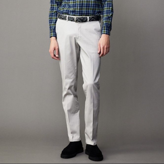 定番の綿パンがお買い得！