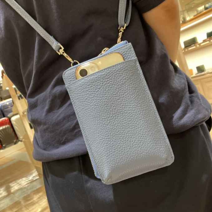 【お出掛けの新定番!!】お財布一体型スマホショルダー