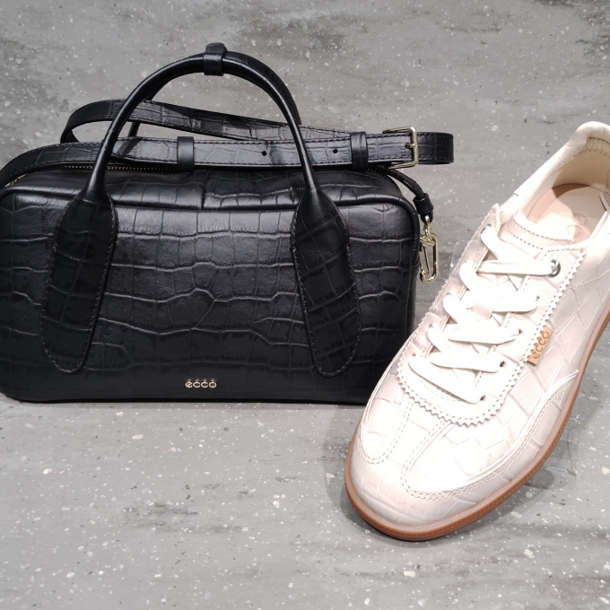 🌟 ECCO オシャレなスニーカー 🌟