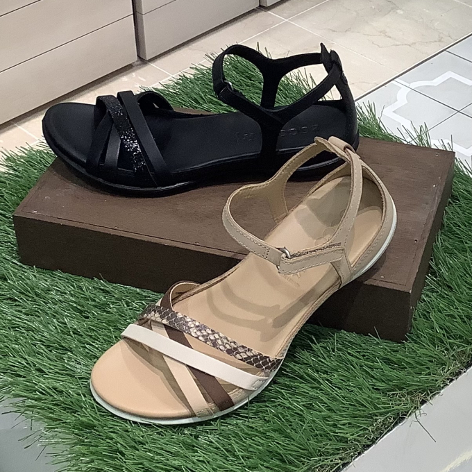 エコー 新作サンダルが入荷しました