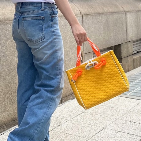 ビタミンカラーの最旬バッグ
