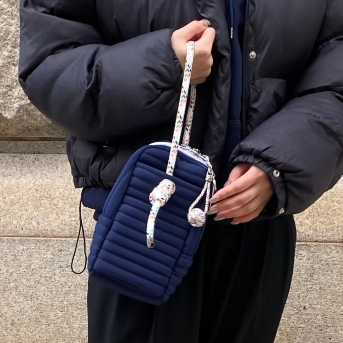 身軽バッグでお出かけもスマートに！