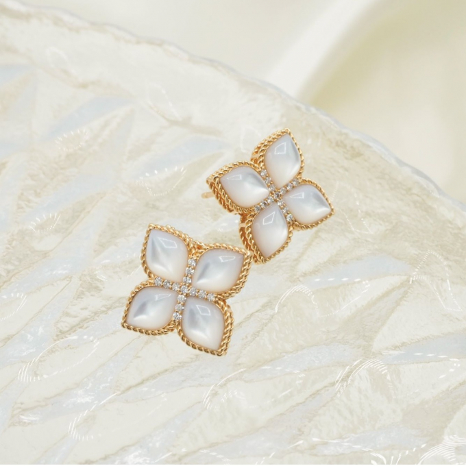 【スタッフおすすめ】マザーオブパール ジュエリー