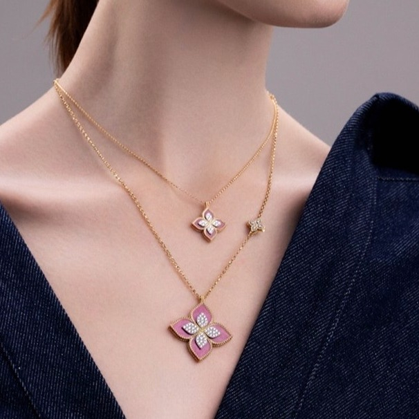 【春におすすめ】ピンク色が魅力の宝石「ロードナイト」