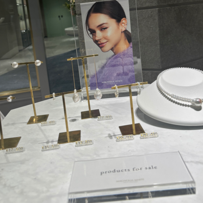 MAGNORIA WHITE JEWELRY 