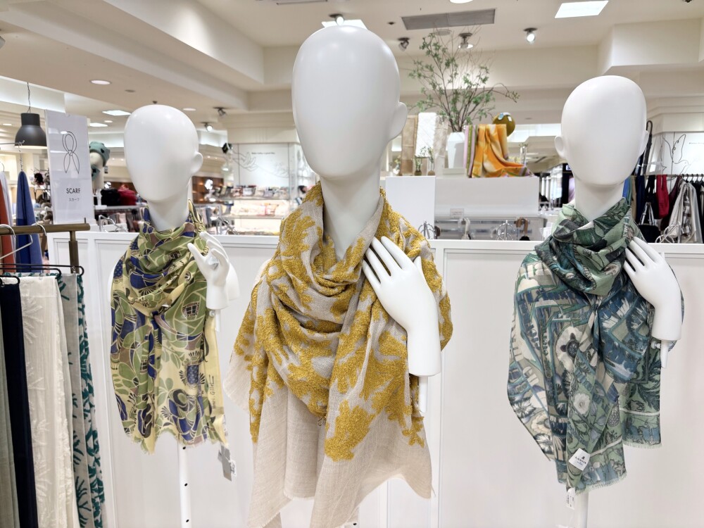 婦人洋品秋アイテム入荷🧣👜
