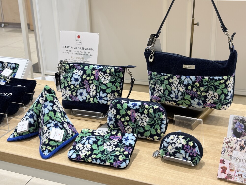〈新商品〉日本製シェニール織ハンカチ🇯🇵Enjeau(アーンジョー)
