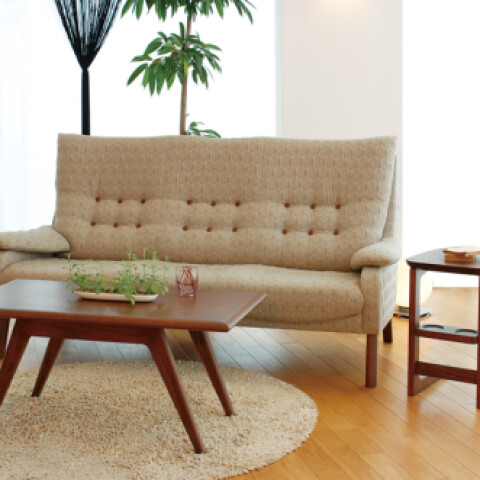 アサヒファニチュア アサヒファニチャー ミッドセンチュリー 北欧スタイル 国内生産にこだわった〈アサヒ〉のソファ | 高知大丸の四季彩 | 高知