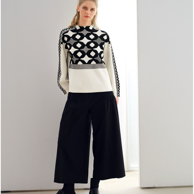 SIGNATURE KNIT COLLECTION