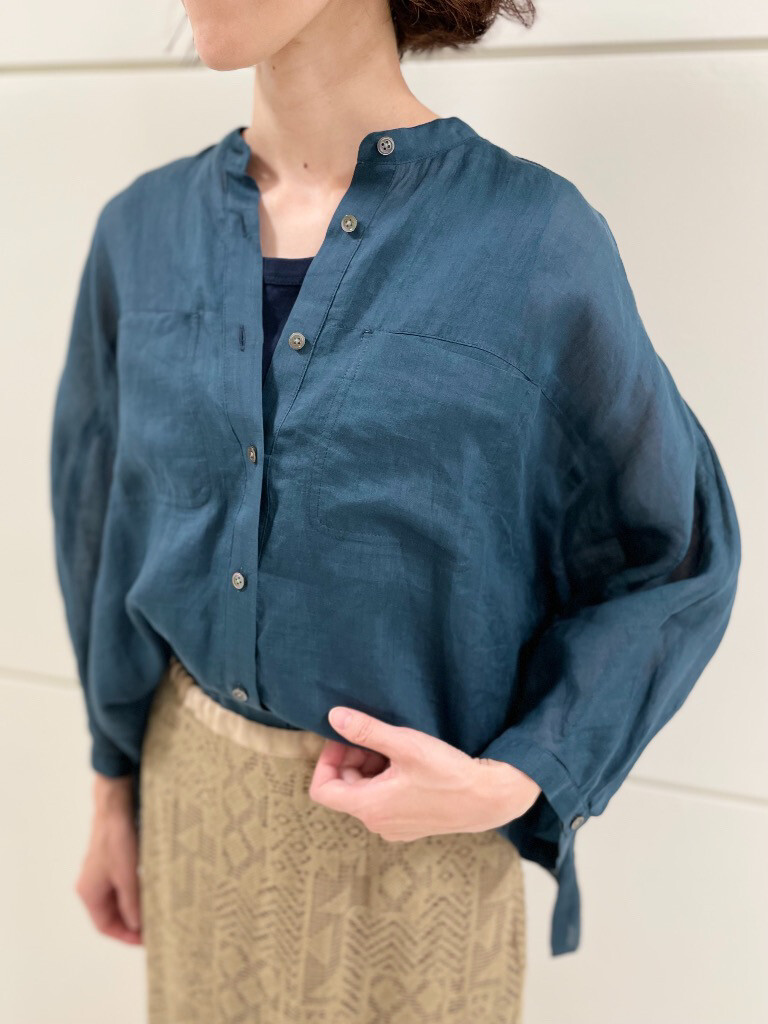 季節先取り！秋色×夏素材トップス
