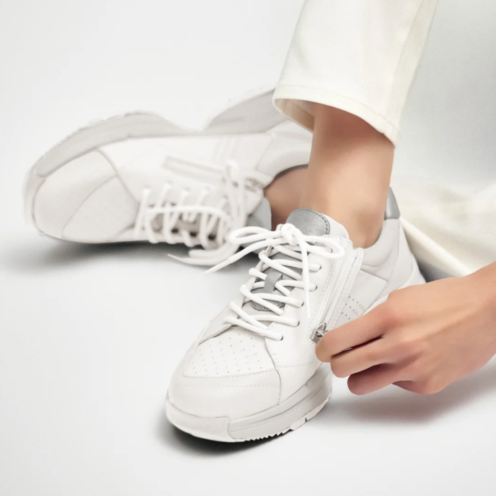 【新色】レザージップスニーカーWoW 