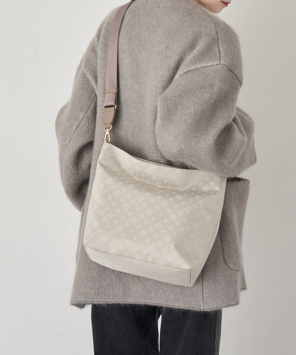 【ラシット】ナイロン素材の新作入荷！