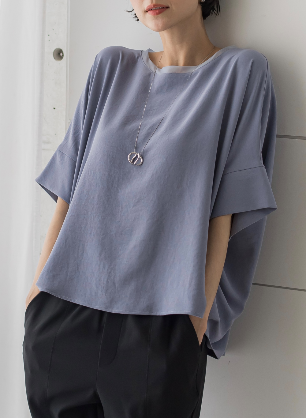 【UVカット、速乾、防シワ、軽量、ストレッチ性】機能素材ブラウス⭐︎⭐︎