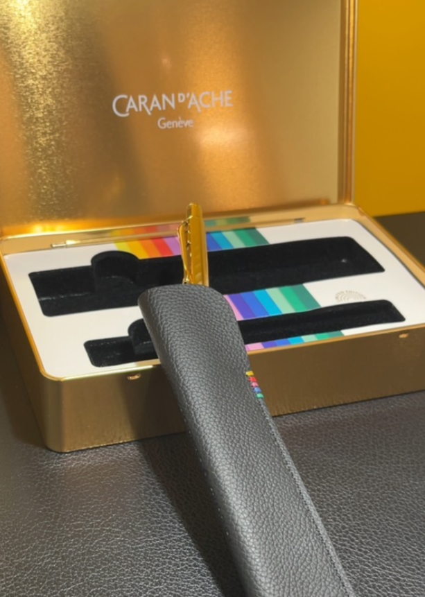 CARANDACHEのカラートレジャー エクリドール サンライトゴールドギフトセットをご紹介致します!!