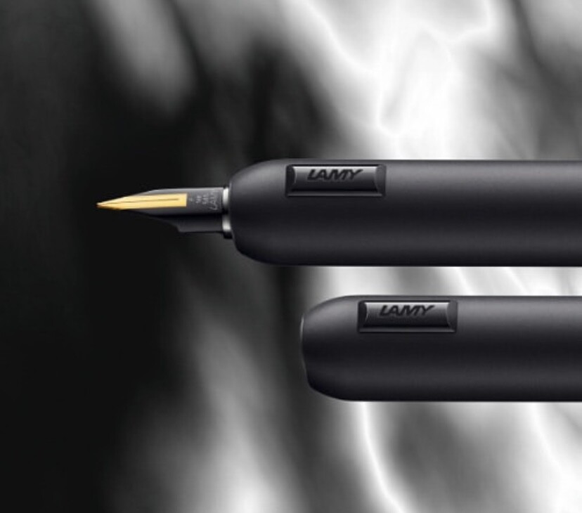 LAMY ダイアログ ツイスト式キャップレス万年筆✒️