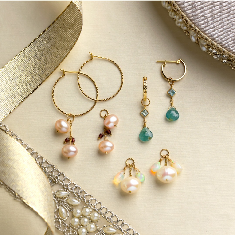 チャームをプラスしてお顔周りを華やかに💕