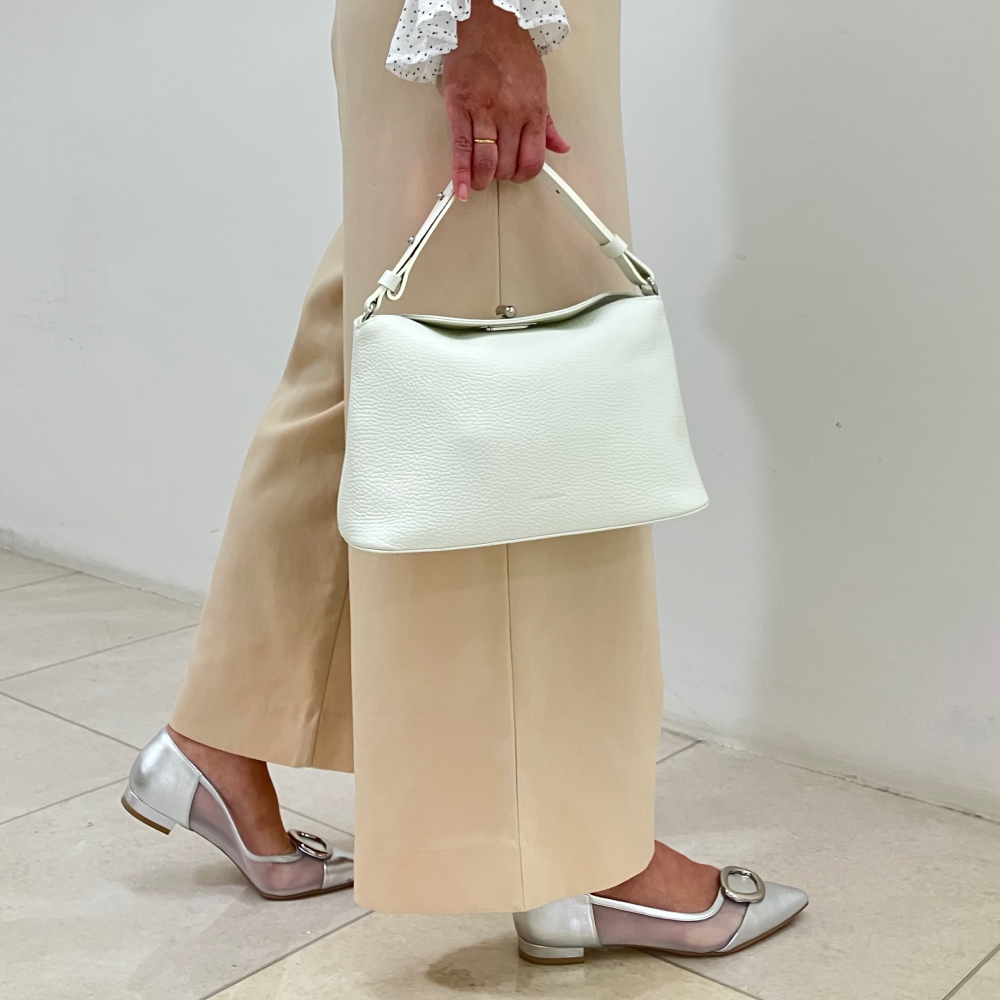 人気のチュールパンプス