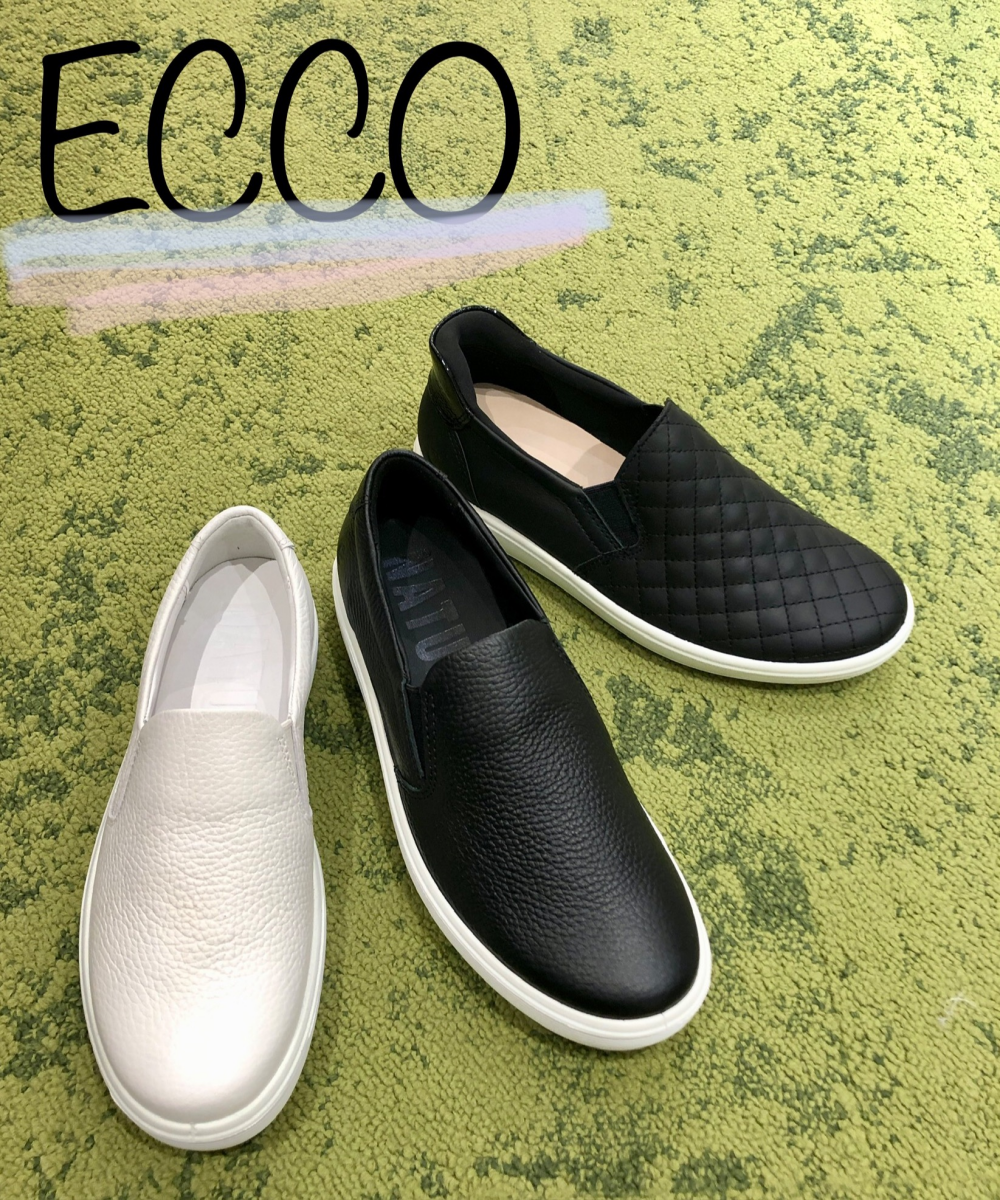 〚ECCO〛楽々スリッポンシューズ
