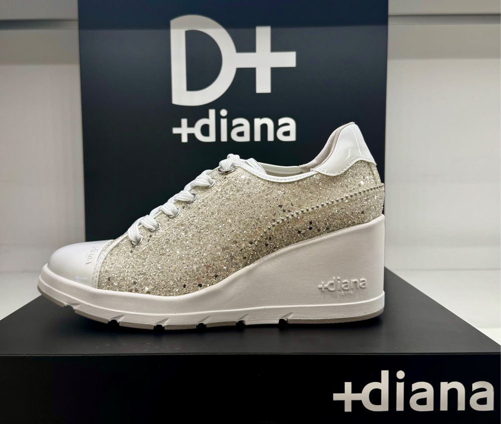 【タラントン】+dianaヒールスニーカーのご紹介✨